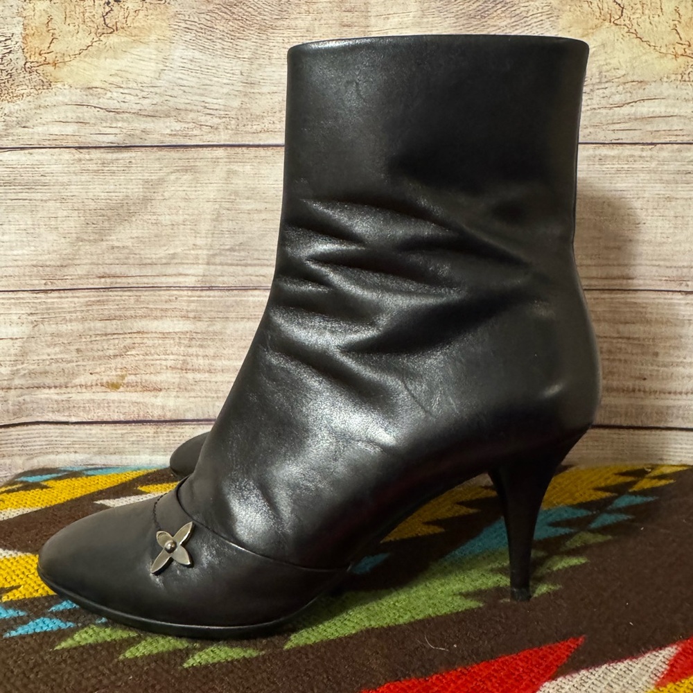 Louis Vuitton Black Leather Zipper Detail Booties Size 39 EU🔥 - Picture 3 of 12